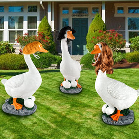 VEEVIIY porch goose wig braid style 6 withstands outdoor conditions for long use.