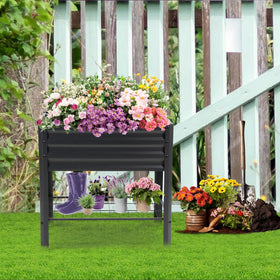 Large planting area of Veezyo bed for herbs and vegetables