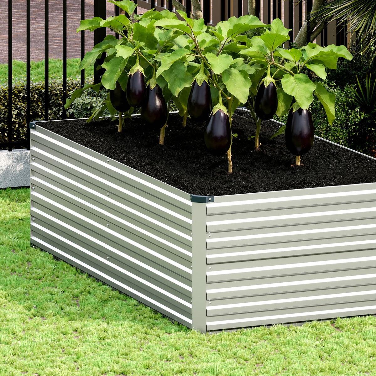 Vengarus corner protectors with raised bed for safe handling