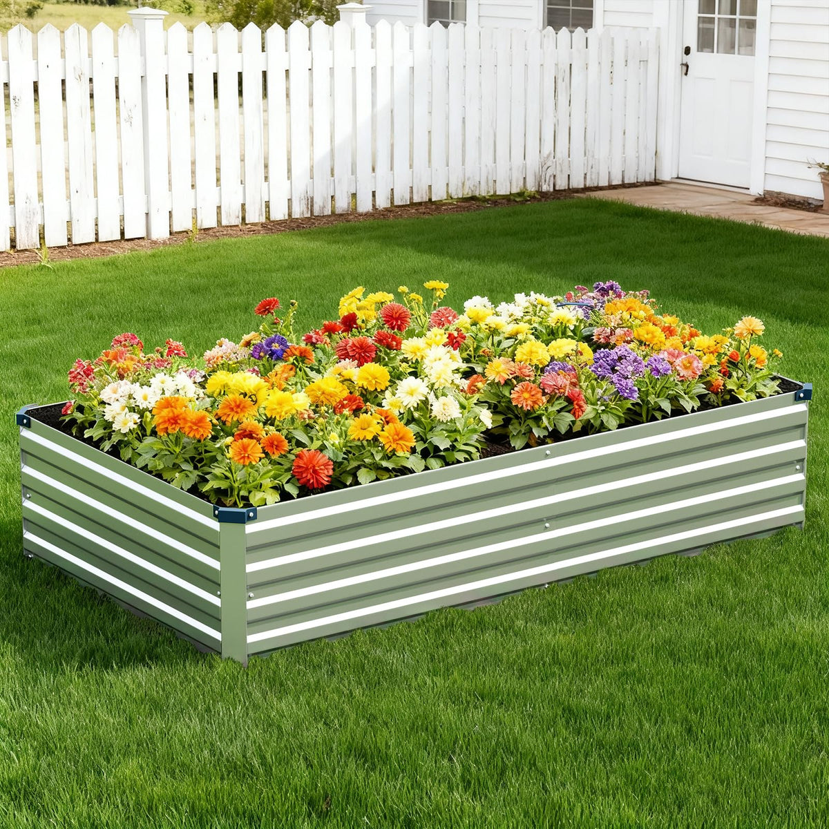 Vengarus versatile bed ideal for vegetables, herbs, and flowering plants.