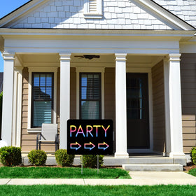 Venicor weatherproof yard signs are easy to install for quick setup.