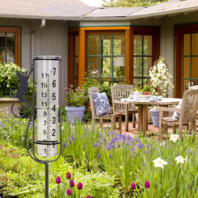 Venniy 7-inch glass tube readout provides easy rainfall visibility from a distance.