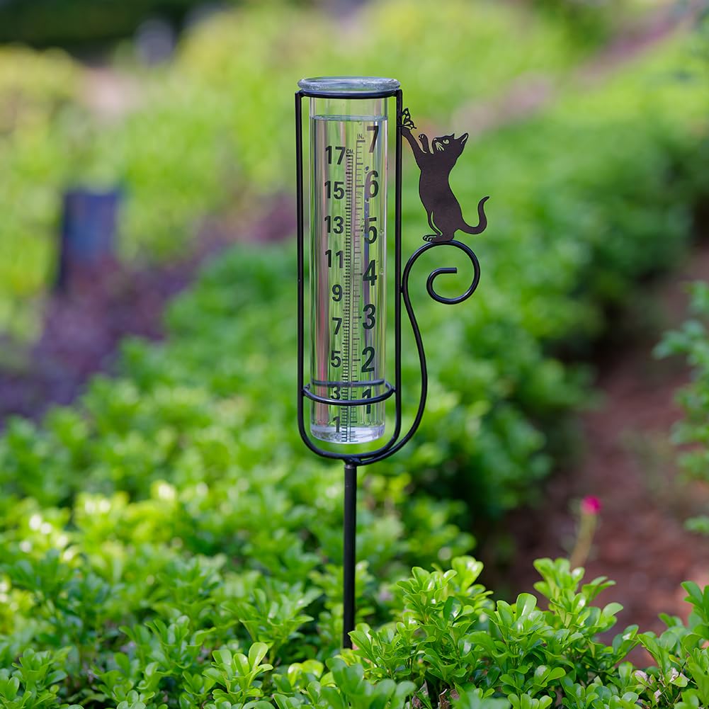 Venniy twisted metal cat design adds decorative charm to outdoor spaces.