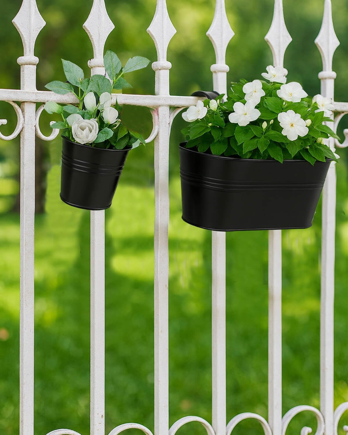 Vensovo durable iron planters resist rust for long-lasting outdoor gardening.