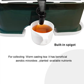VermiHut Plus protective base feet deter ants near the bin.