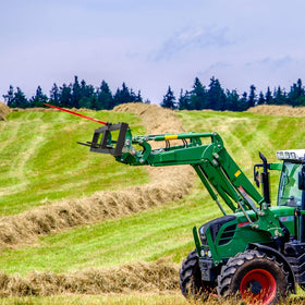 VEVOR ideal for agricultural, landscaping, yard and pasture tasks.