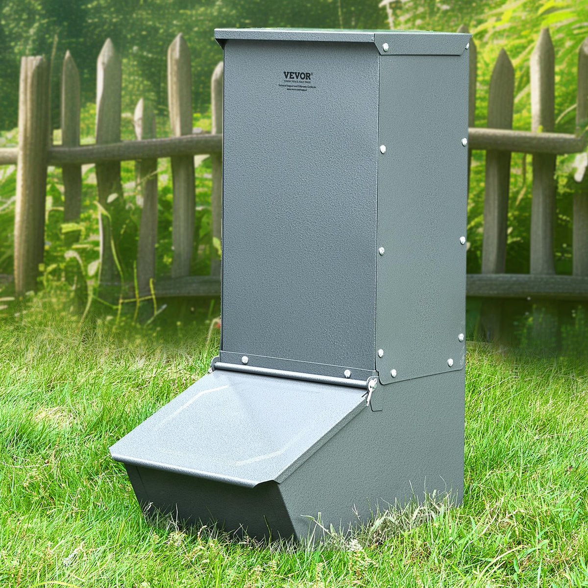 VEVOR hog feeder supports five pigs with daily feeding capacity