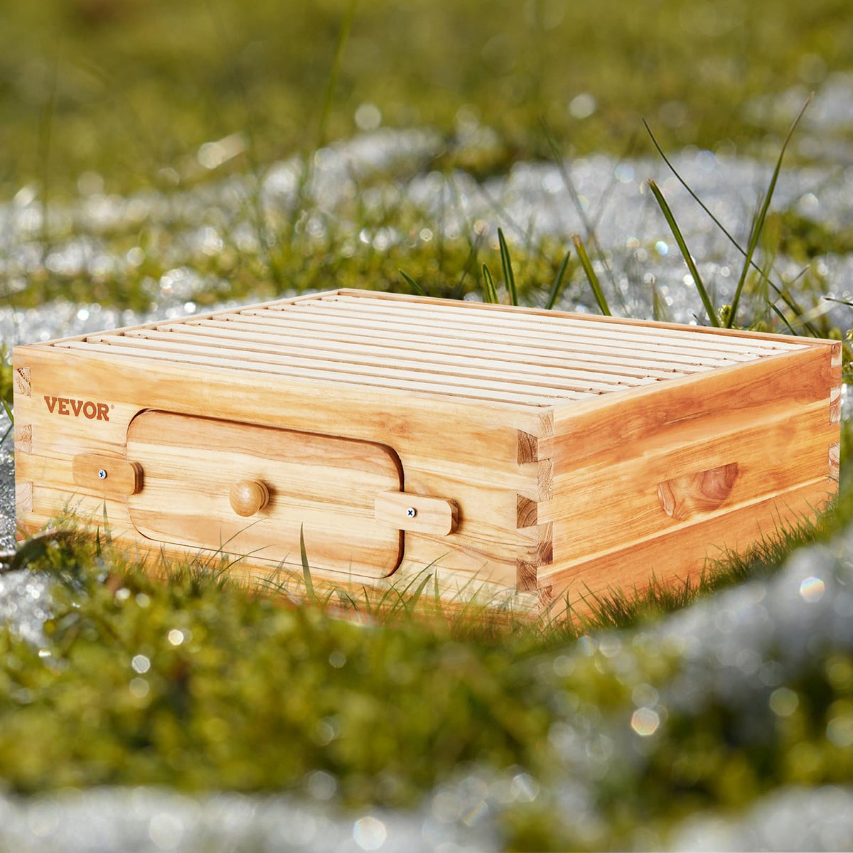 VEVOR fir wood construction withstands harsh outdoor conditions