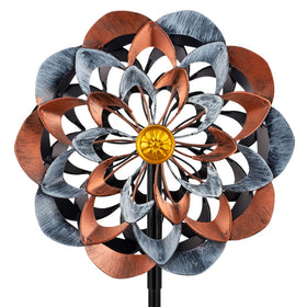 VEWOGARDEN 360° wind spinner close-up shows copper-toned floral design and sunlit shimmer