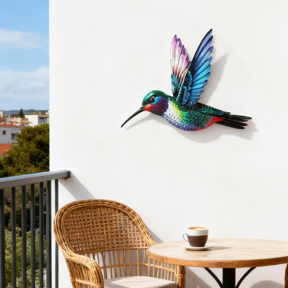 VEWOGARDEN gift-ready hummingbird decor for garden lovers.