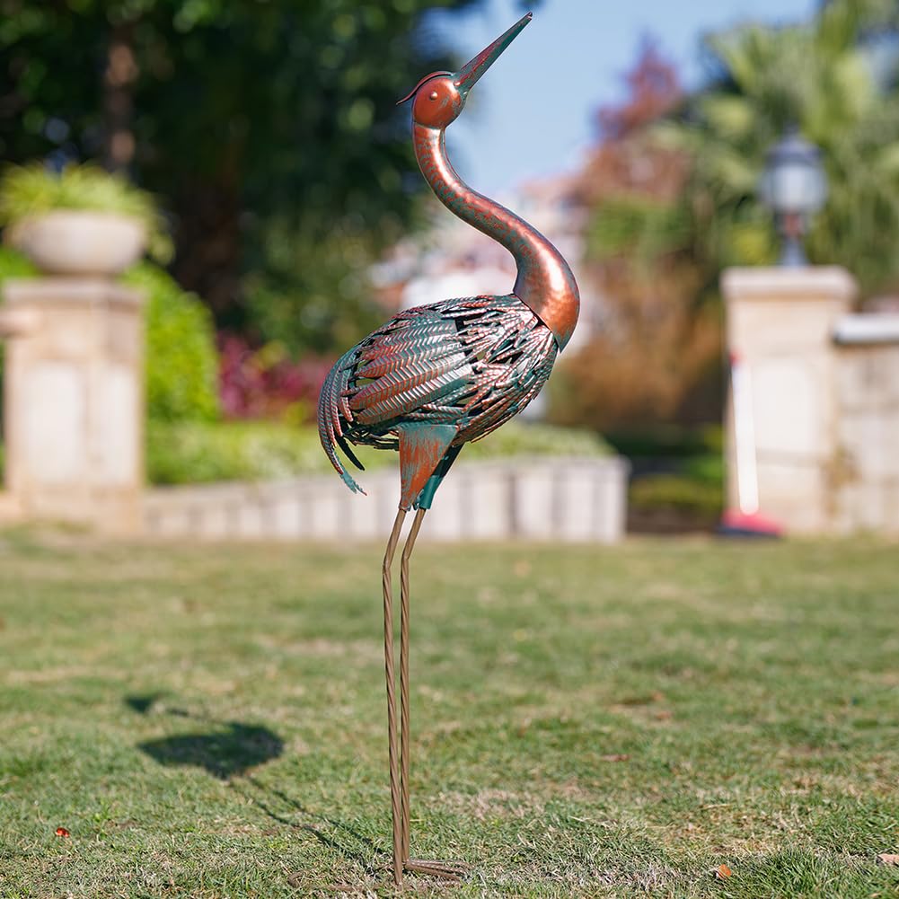 VEWOGARDEN Heron side view sculpture highlights graceful neck