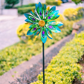 The double-layer blades move quietly, even in gentle breeze, for relaxing scenery.