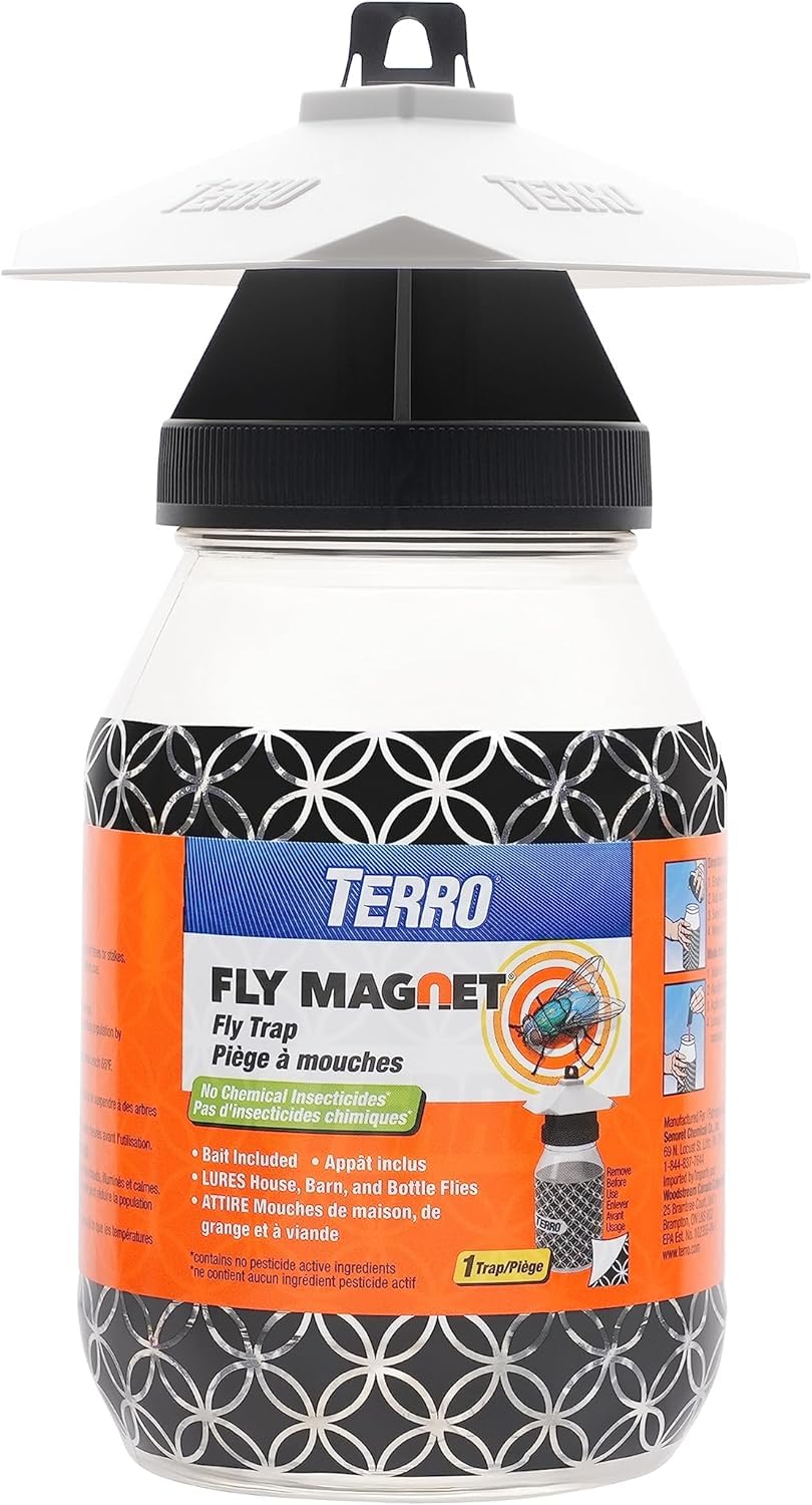 Victor M380 non-poisonous bait attracts flies safely and effectively