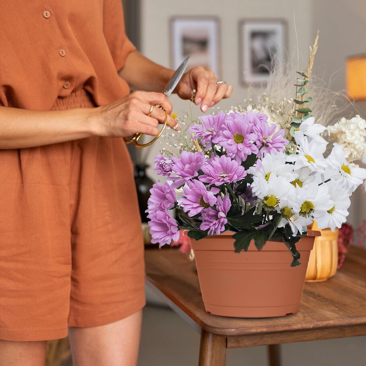 VIDELLY hanging planter set elevates spaces with vertical greenery.