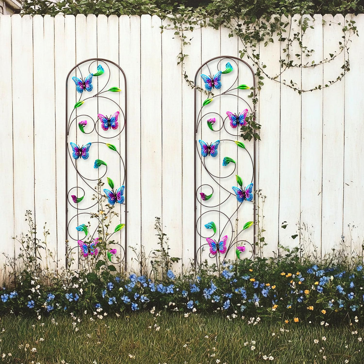 VinSees leaf curling design adds elegant detail to garden features