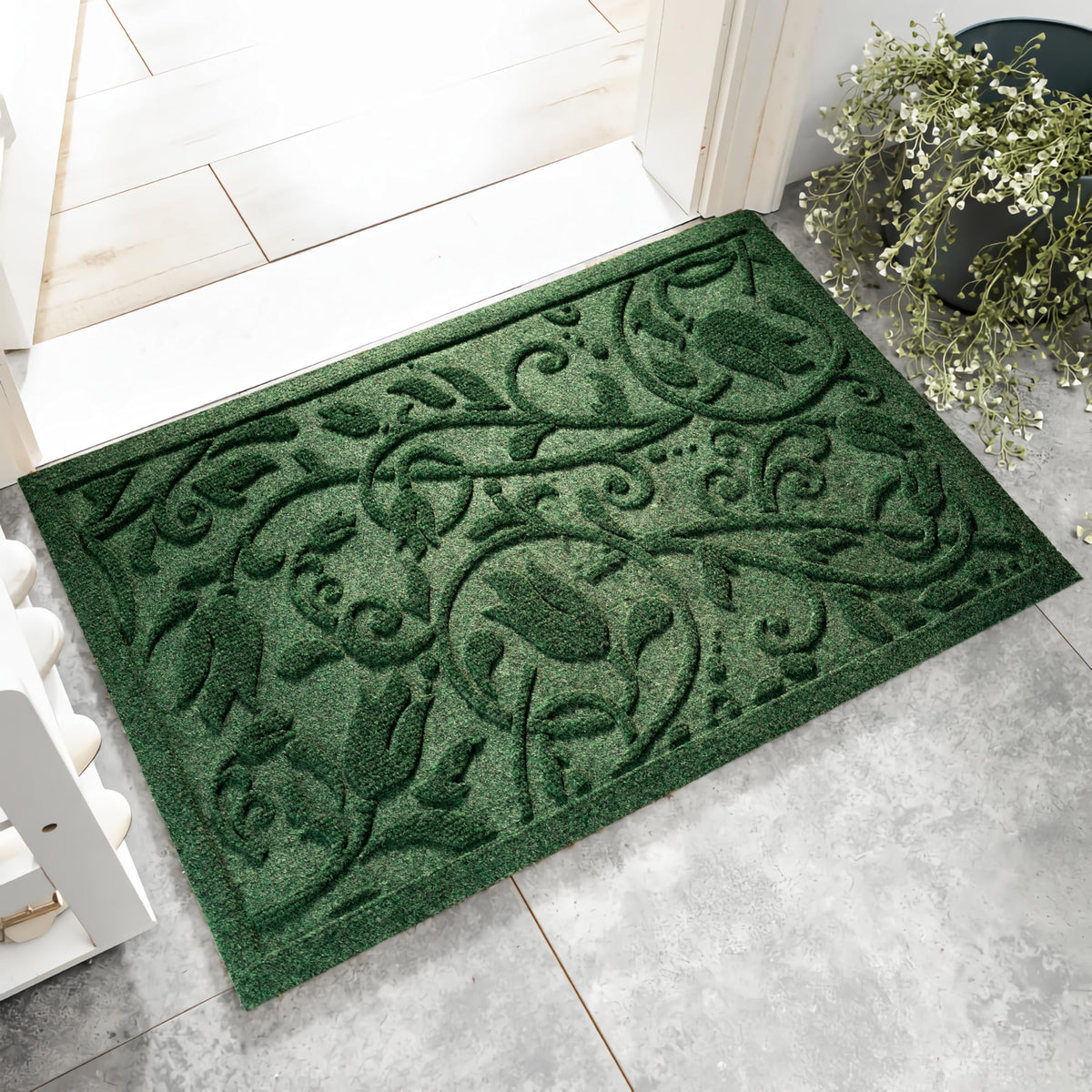 VivaNest boho green floral leaves doormat, all-season durability and stylish entrance.