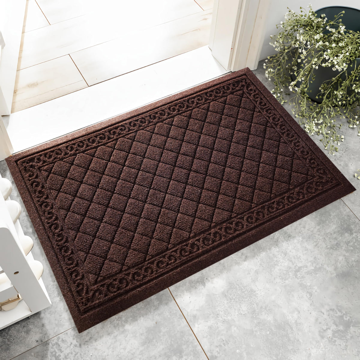 VivaNest Classic doormat front view shows dirt-catching grooves for clean entry