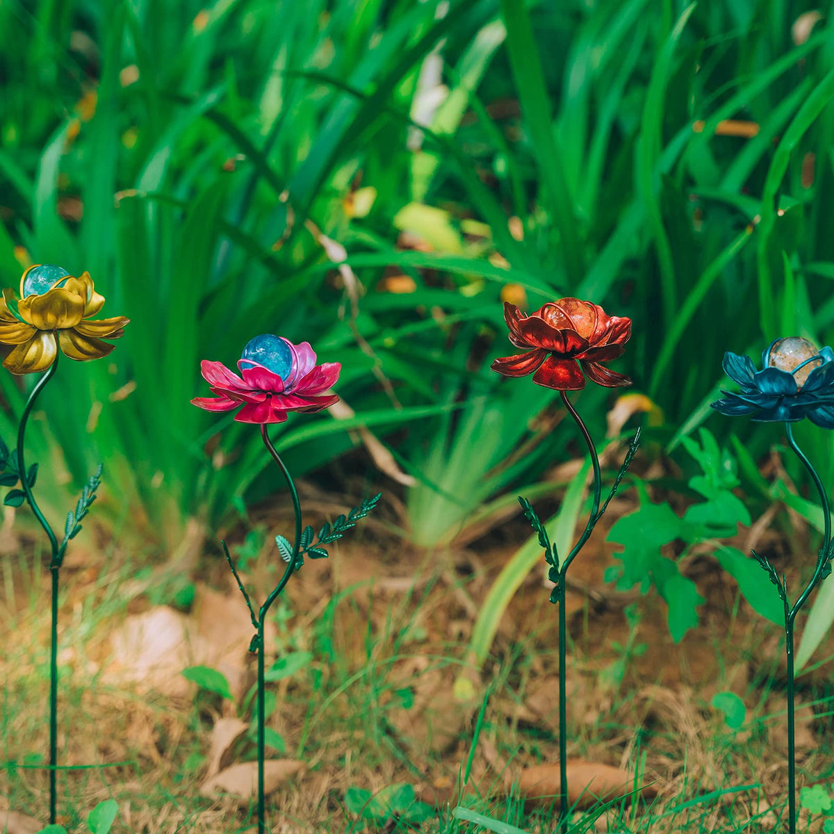 Viveta four-pack easy-to-install stakes for quick garden decorating