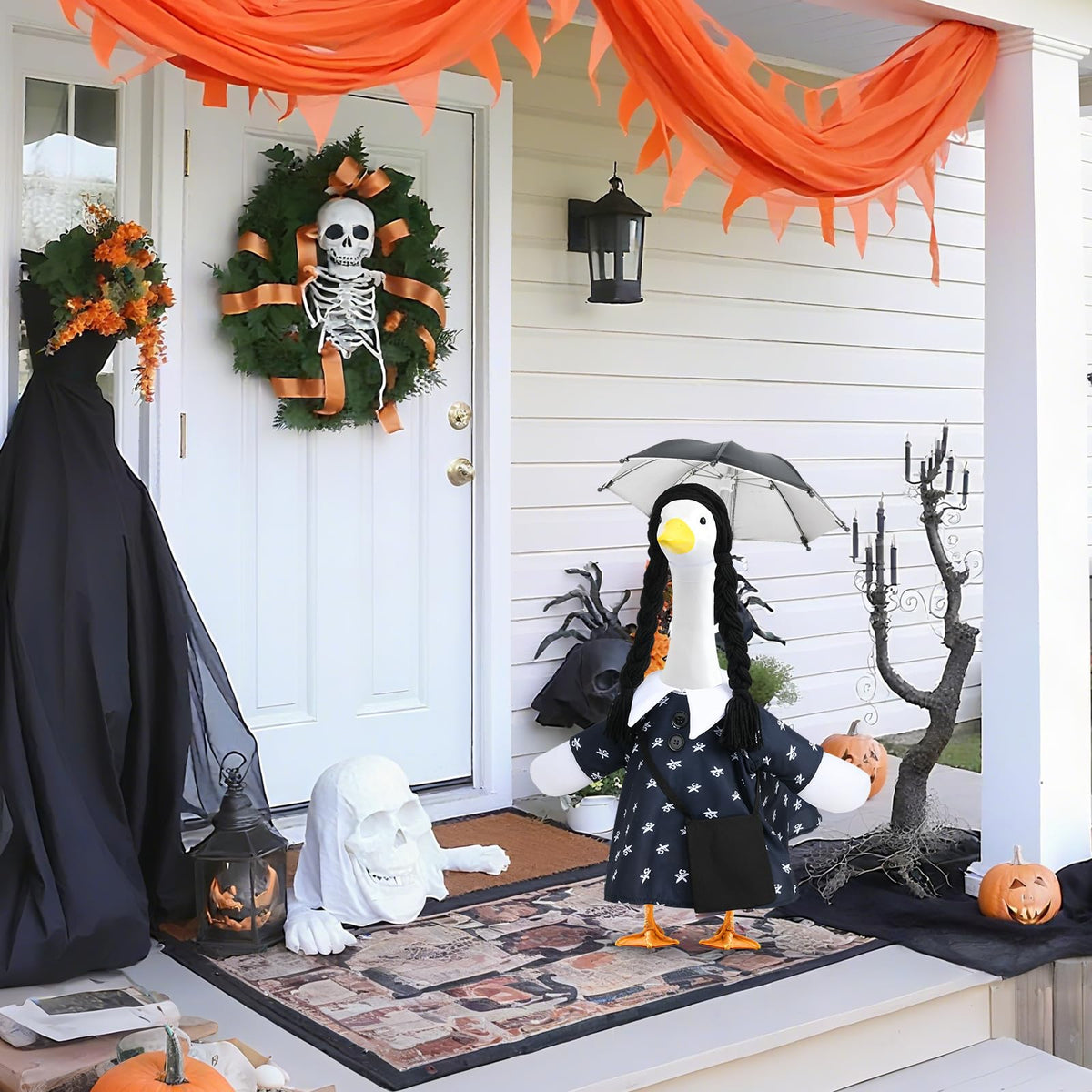 VIVOLOOM durable fabric for indoor and outdoor goose display