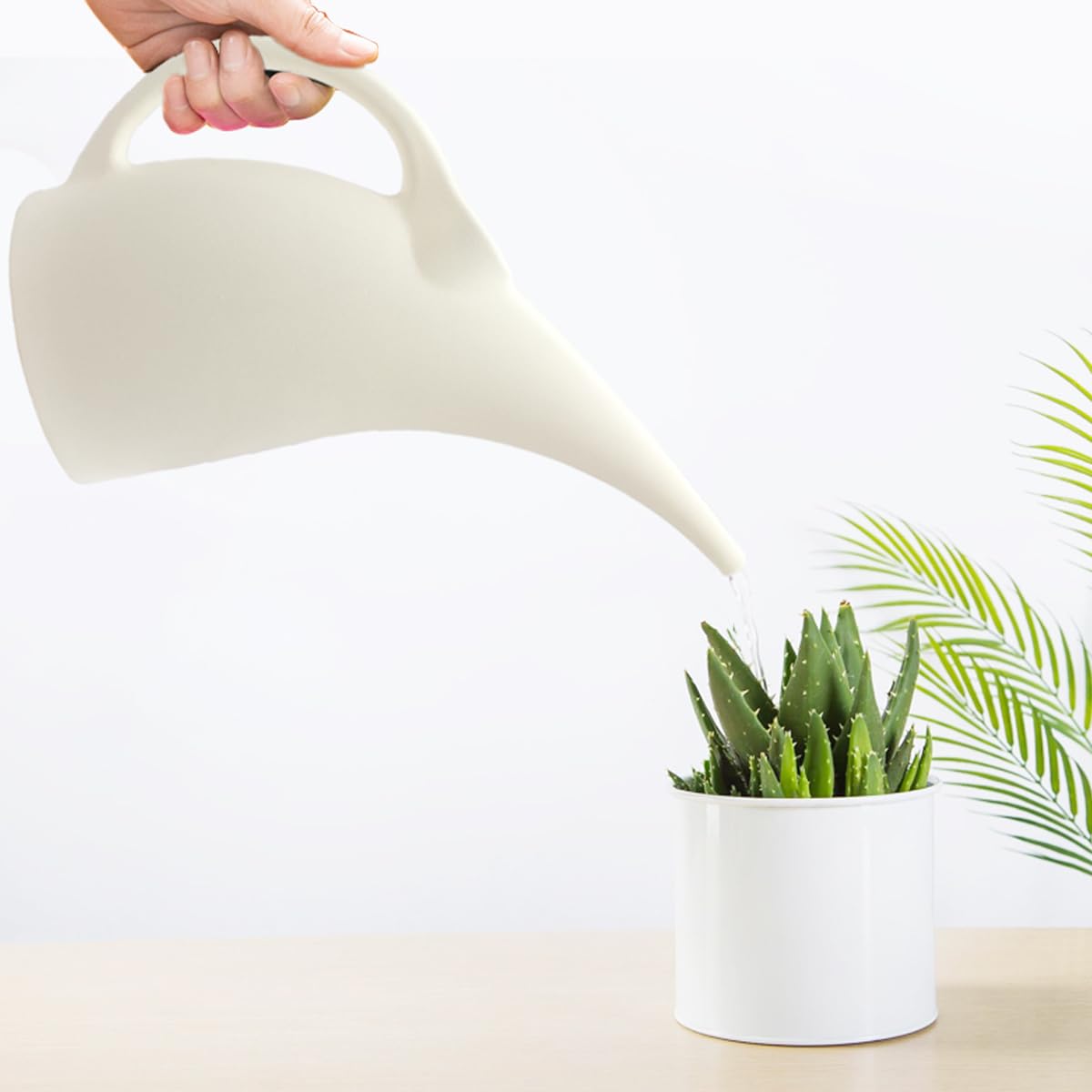 VKPLITE watering can suited for indoor and outdoor plant care
