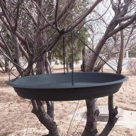 Vomvomp packaging image showing gift-ready bird feeder tray for gardeners.