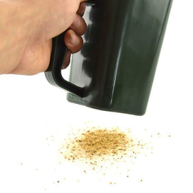 Vornetil reinforced plastic shovel for durable garden use.