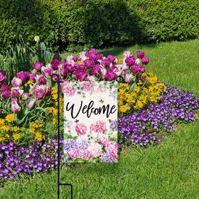 Vorupel double-sided design creates vibrant scenery from every angle.