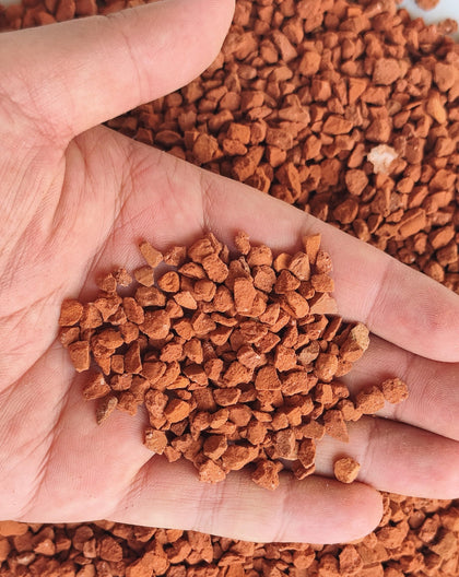 Voulosimi calcined clay soil for bonsai bag closeup — supports moisture retention for healthy roots
