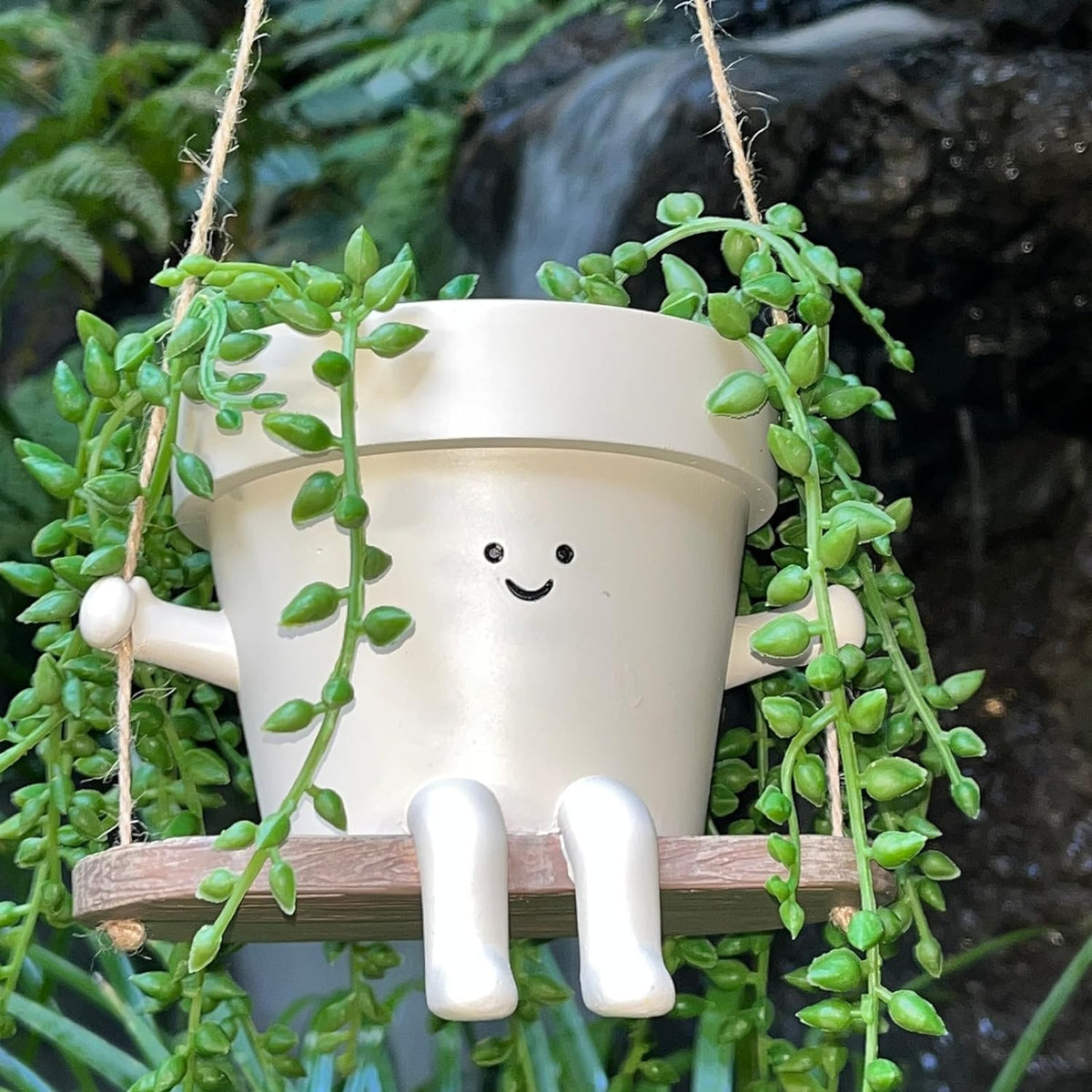 Vovkokc Swing Face Planter decorates windowsills and patios beautifully
