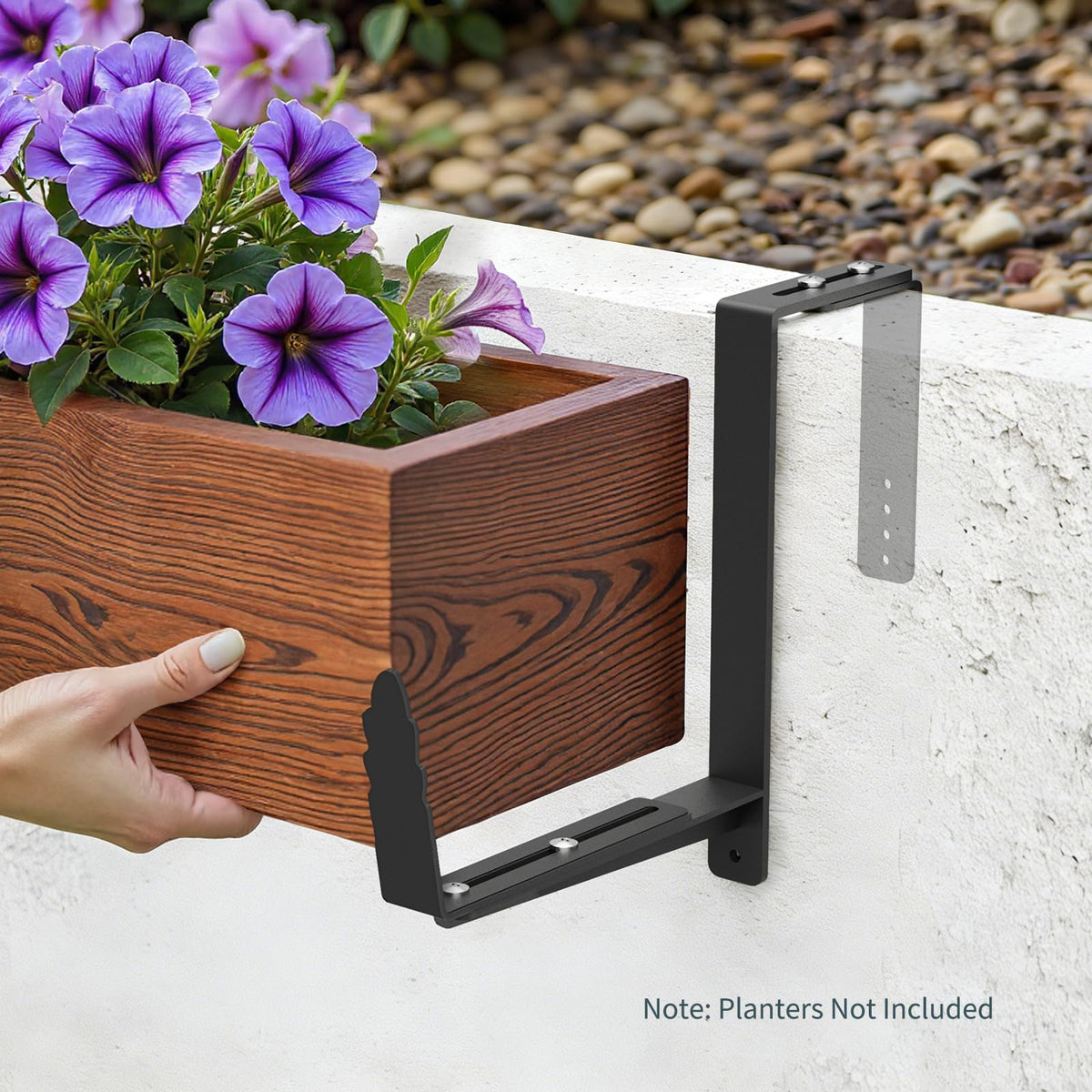 VOXOR durable iron construction with fade- and corrosion-resistant coating
