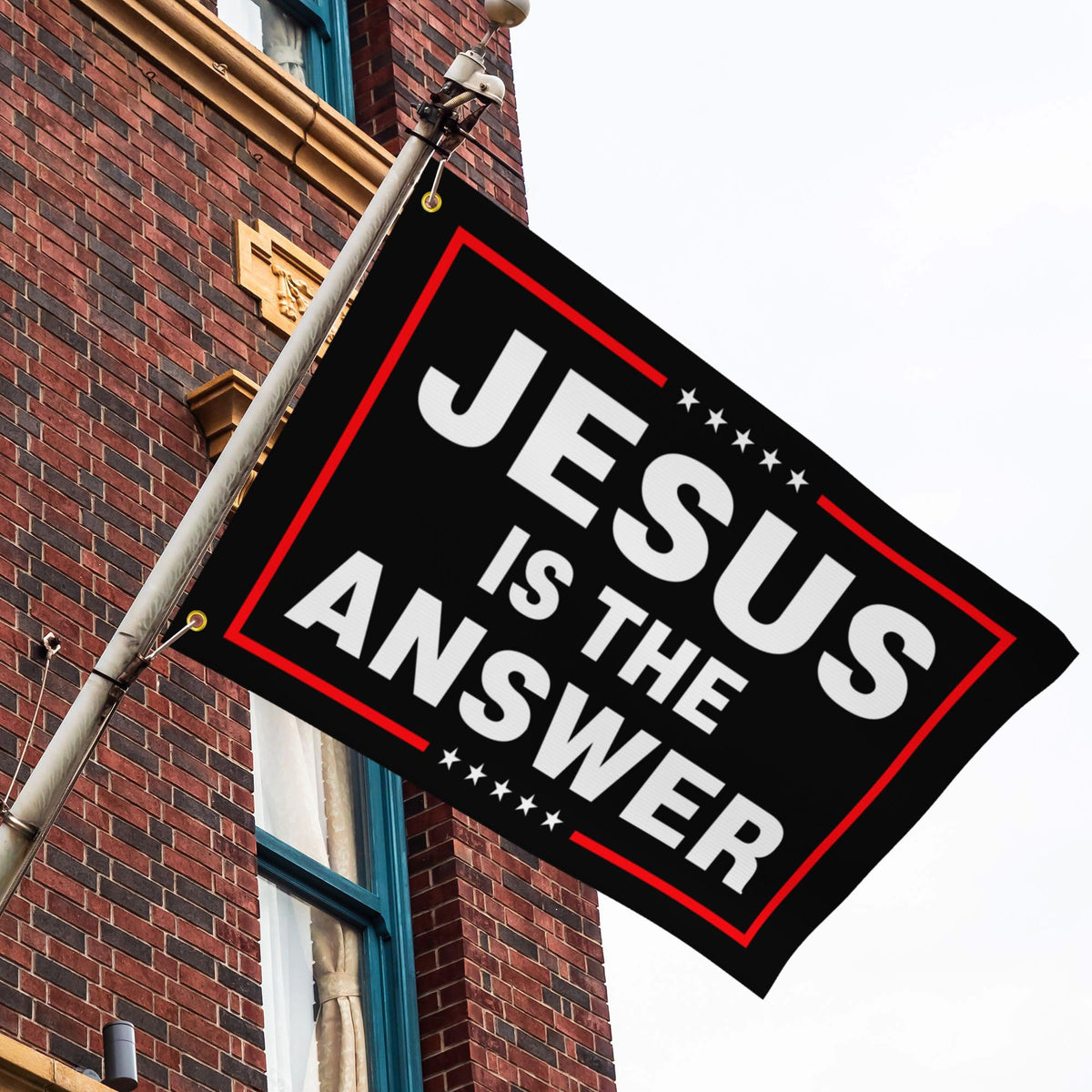 VOZUN Jesus flag brass grommets ensure durable hanging anywhere.