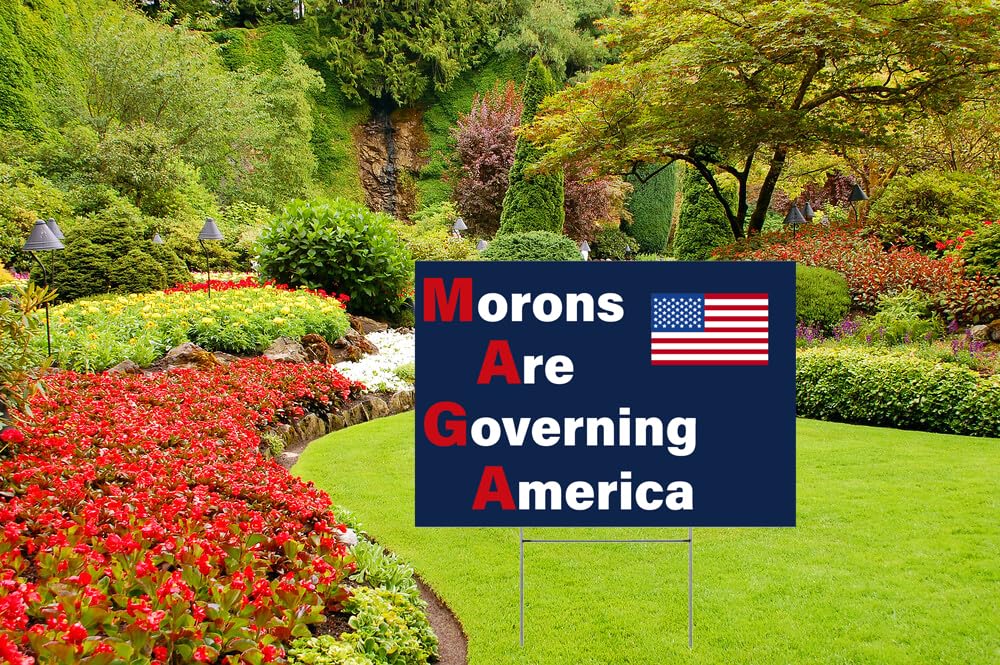 Vrogadso American flag corner adds a patriotic touch to porch displays.