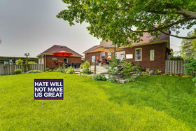 Vrogadso UV ink provides outdoor fade resistance.