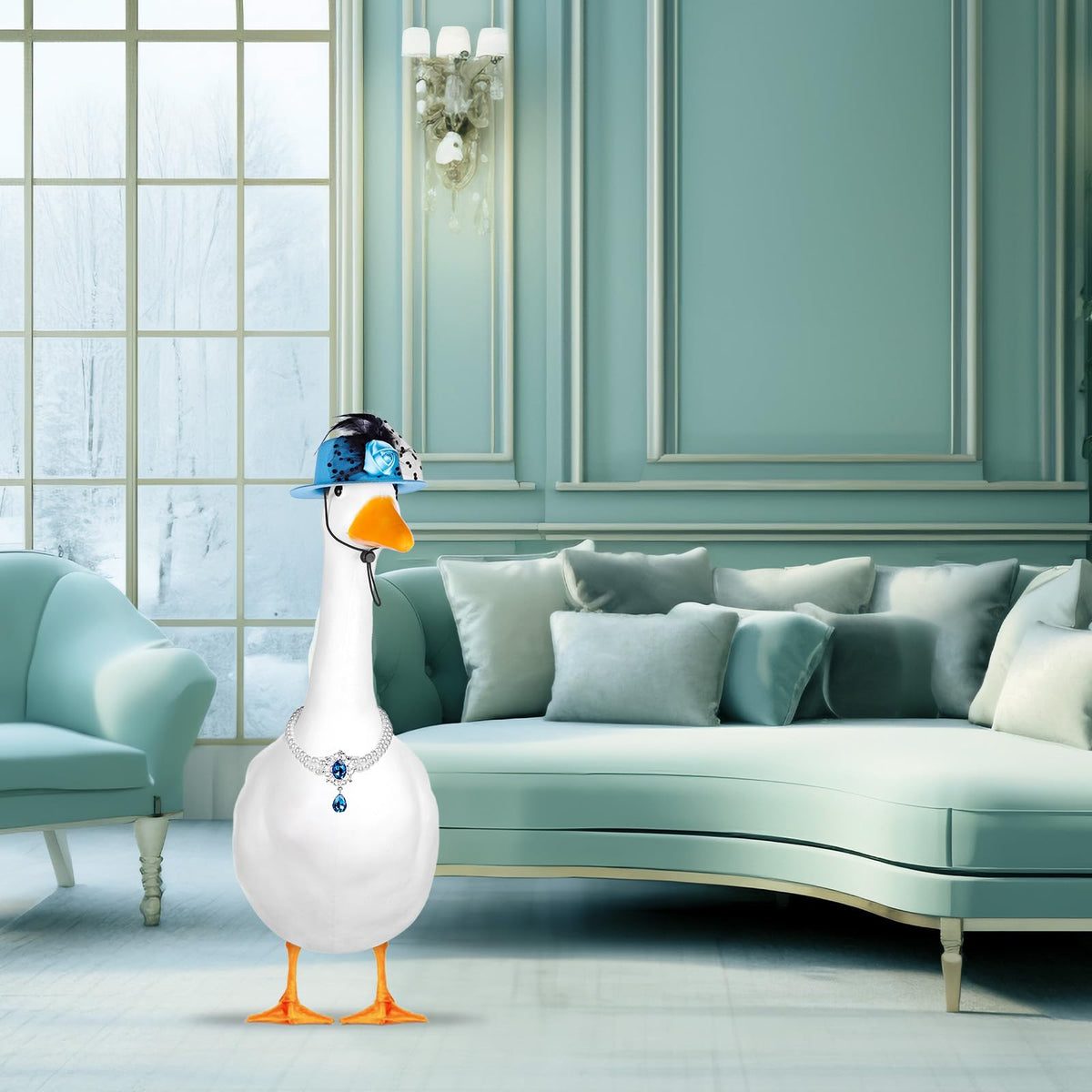 Vzuito fade-resistant feathers keep the hat vibrant in sunlight.