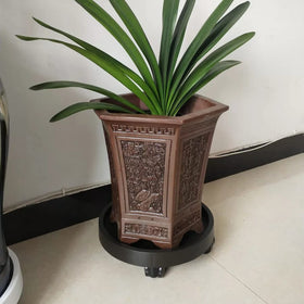 WanderingDonkey outer tray diameter 14.17 inches fits most pots securely.