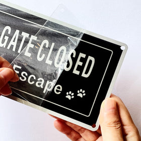Wanwanzi brushed aluminium sign compact yet noticeable for gate reminders