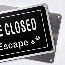 Wanwanzi gate safety sign with four mounting holes for easy installation
