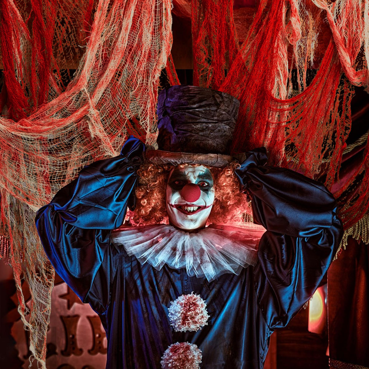 Watayo Halloween gauze stairs decor inspires suspenseful haunts along staircases.