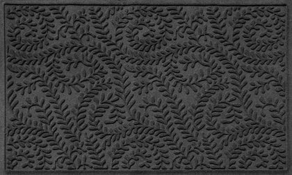 WaterHog Boxwood front door mat for indoor/outdoor use traps dirt effectively.
