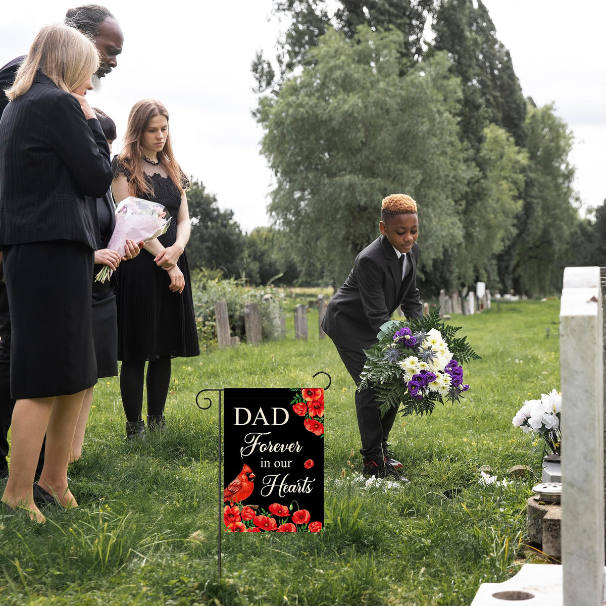 WATINC Dad flag floral and cardinal design conveys sympathy.