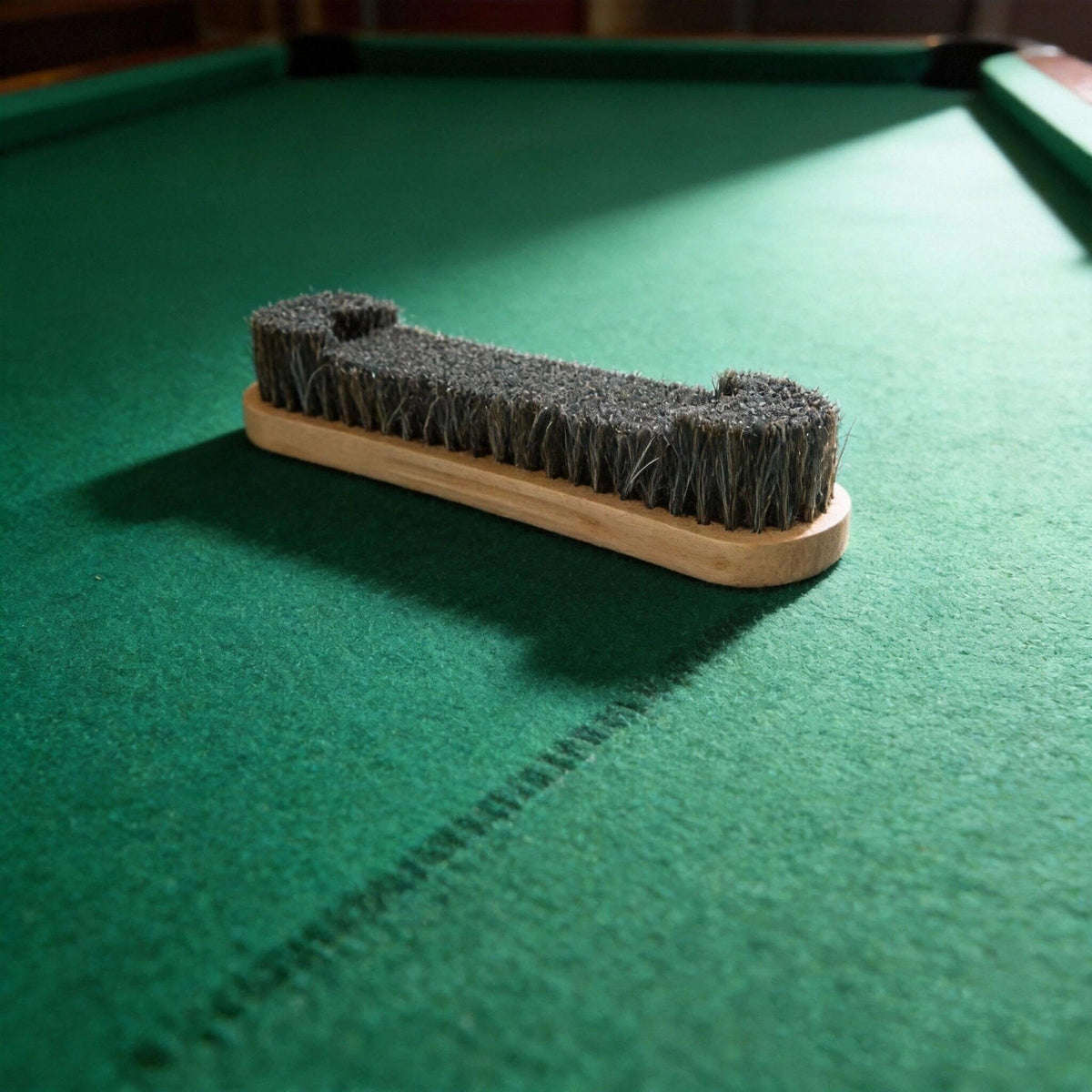 wdcfxy Pool table brush reaches tight corners along seams for thorough cleaning.