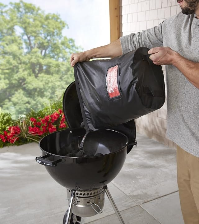 Fold-flat Weber bag reduces clutter when not in use