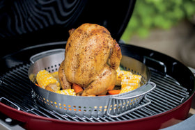 Weber Master-Touch 22-inch Gourmet BBQ System grate enables versatile inserts