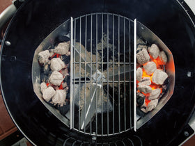 Weber Master-Touch 22-inch Gourmet BBQ System grate in place