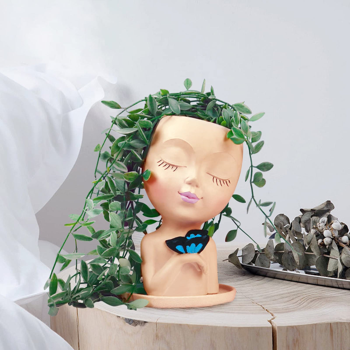 WEWEOW outdoor garden decor that blends charm with practicality.