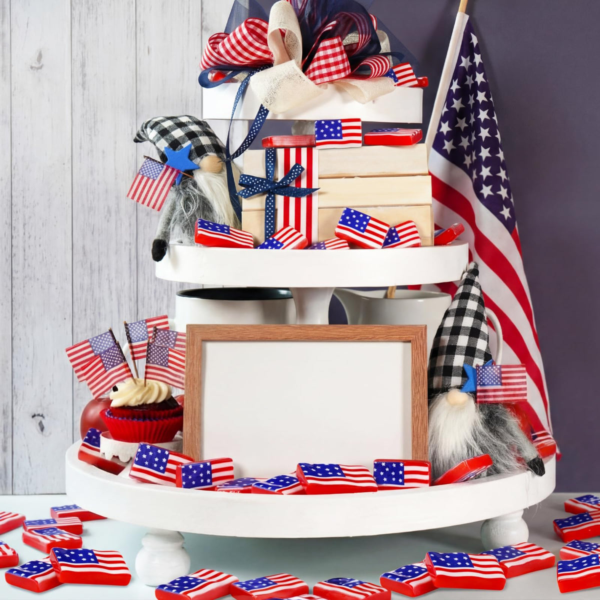 Weysat mini flag table display showing blue, red, white colors for party ambiance.