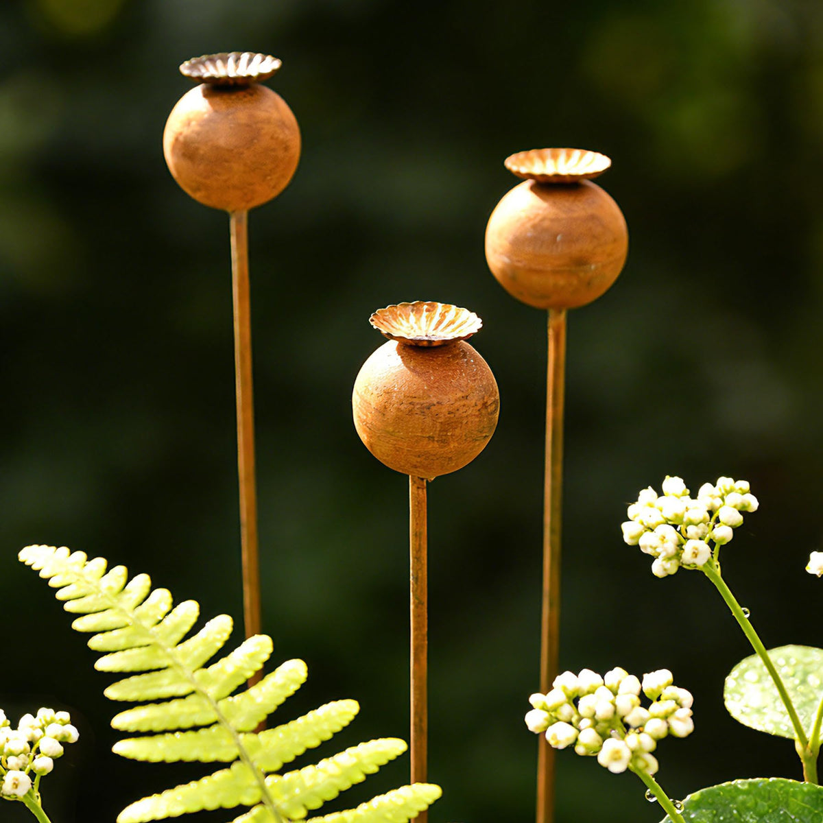 WHBIMGOOO metal flowers outside stems, pre-assembled lawn accents.