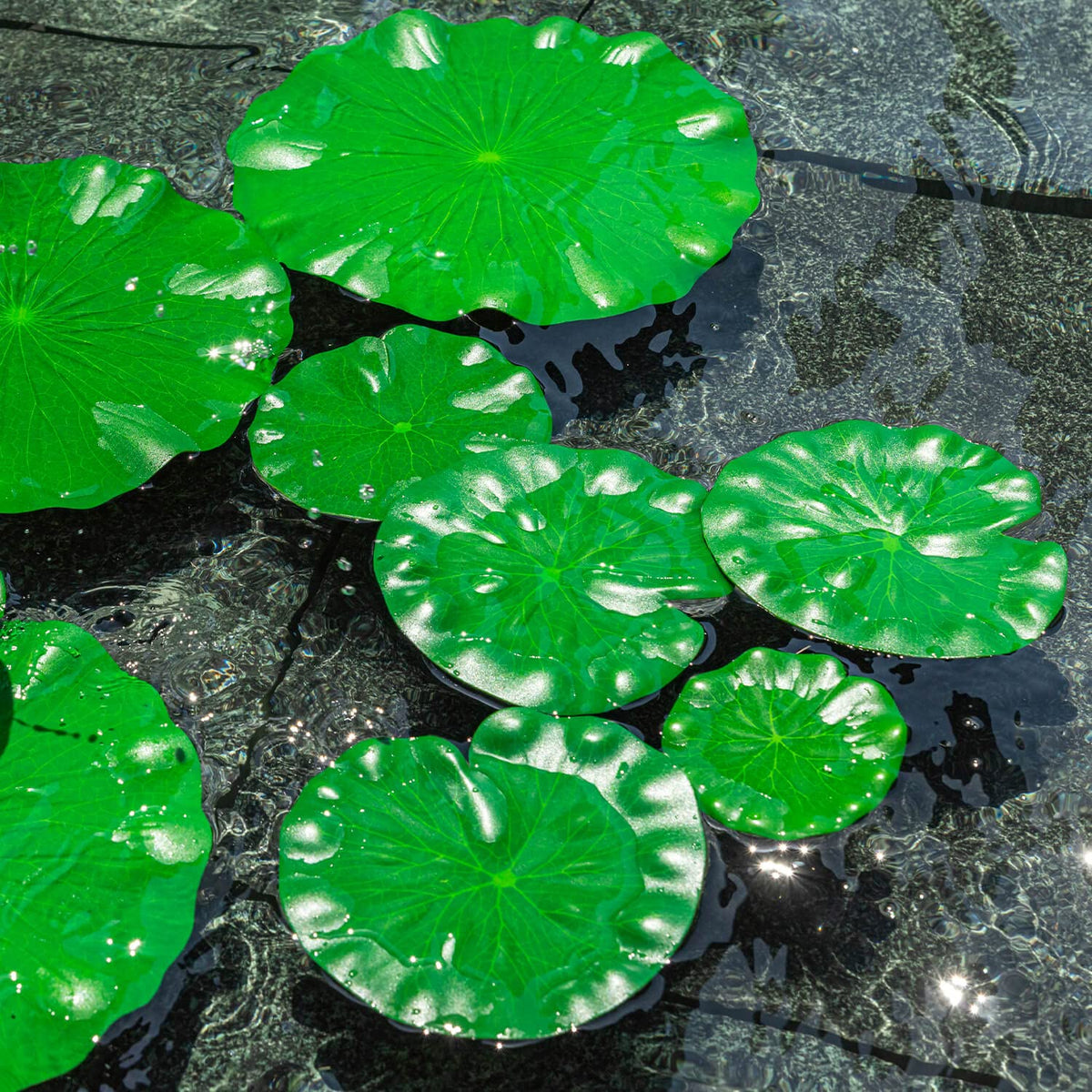 WhistenFla lily pad 7-8in leaf delivers life-like charm to water features.