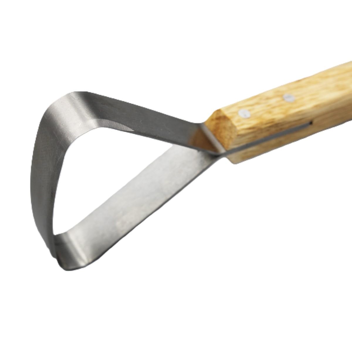 Wiebe Pelt Scraper wood handle provides secure, comfortable grip during fleshing