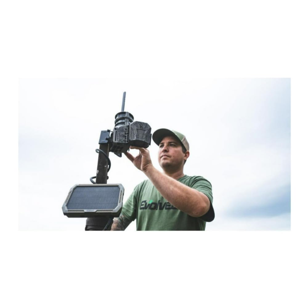 Wildgame Innovations Sol-Pak 10ft insulated cable for durable, flexible setup.